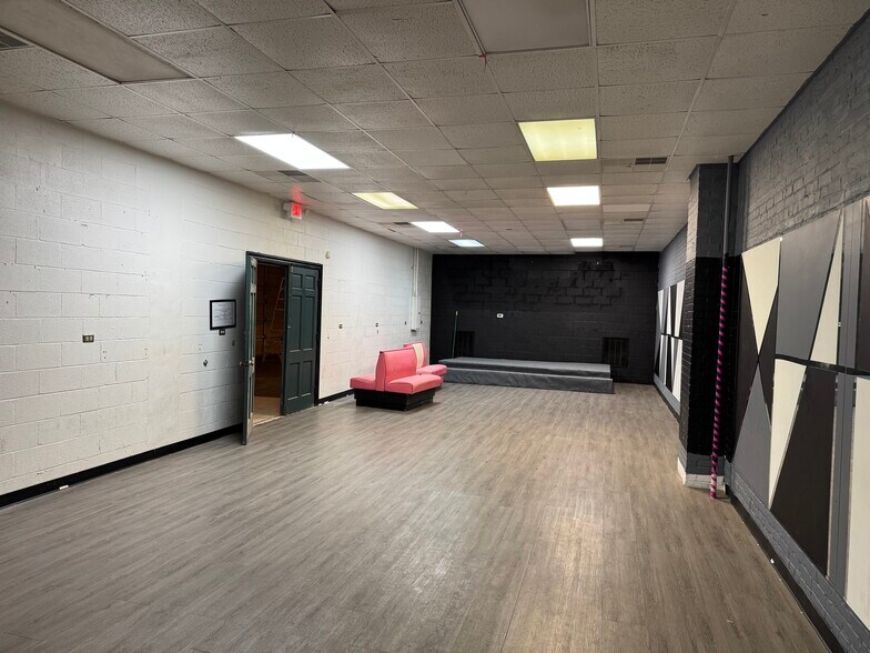 110 N James St, Goldsboro, NC à vendre - Photo de l’immeuble – Image 2 sur 6