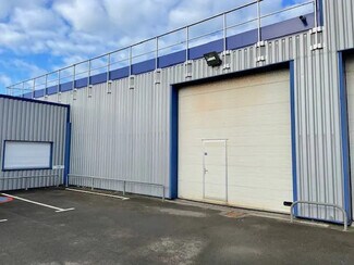 Plus de détails pour Local d'activités à louer