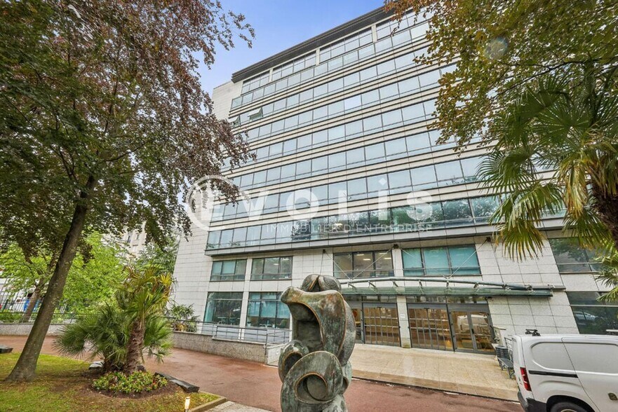 99 Avenue Aristide Briand, Montrouge à vendre - Photo de l’immeuble – Image 1 sur 18