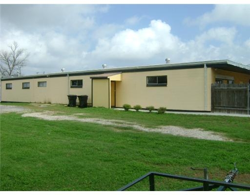 120 E St, Belle Chasse, LA à vendre - Photo principale – Image 1 sur 1