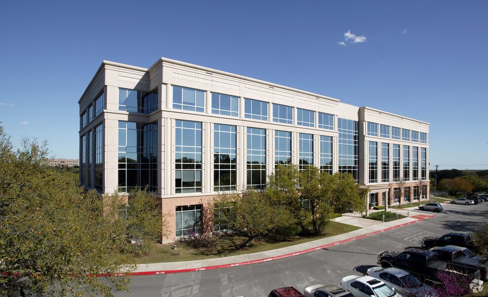 800 E Sonterra Blvd, San Antonio, TX à louer - Photo de l’immeuble – Image 2 sur 17