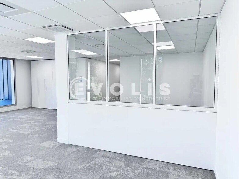 Bureau dans Serris à vendre - Photo de l’immeuble – Image 3 sur 8