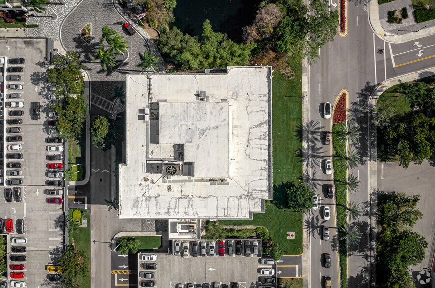 20801 Biscayne Blvd, Aventura, FL à louer - Aérien – Image 2 sur 22