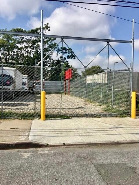 538 E 83rd St, Brooklyn, NY à louer Autre– Image 1 sur 6