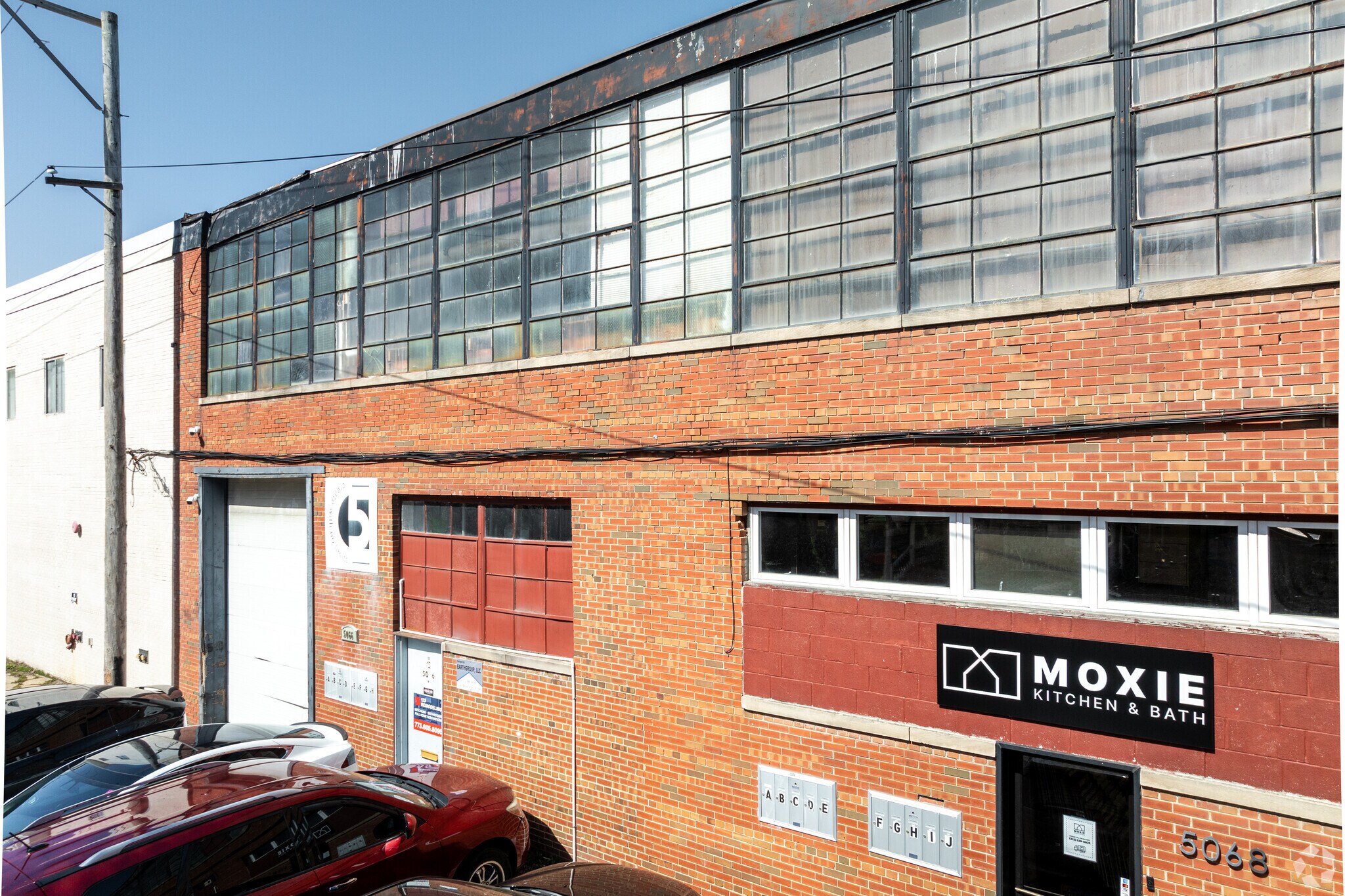 5066-5070 N Kimberly Ave, Chicago, IL à louer Photo principale– Image 1 sur 45