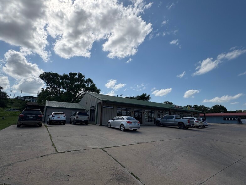 519 S Woody Guthrie St, Okemah, OK à vendre - Photo de l’immeuble – Image 2 sur 8