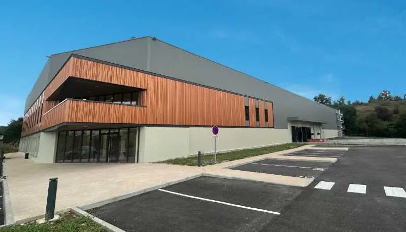 Bureau dans Saint-Laurent-de-Mure à louer - Photo de l’immeuble – Image 1 sur 14