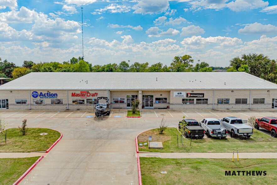 980 E State Highway 121, Lewisville, TX à vendre - Photo de l’immeuble – Image 2 sur 3