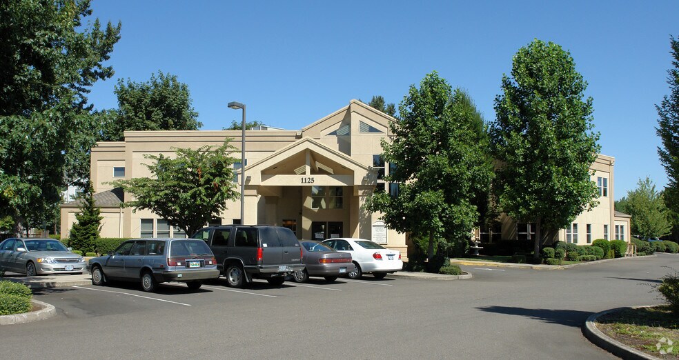 1125 Darlene Ln, Eugene, OR à vendre - Photo de l’immeuble – Image 2 sur 16