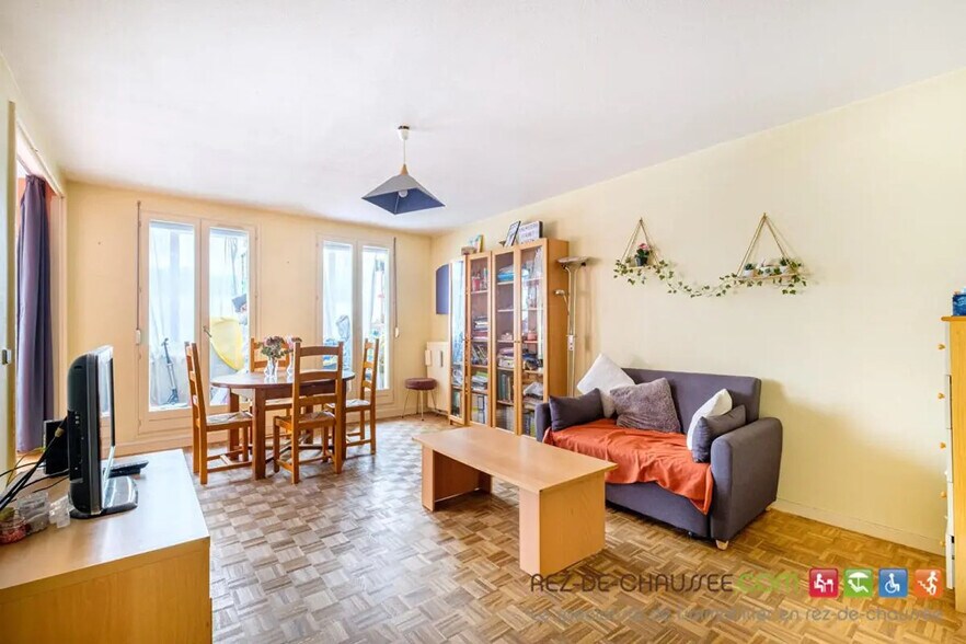 Bureau dans Lyon à vendre - Photo de l’immeuble – Image 3 sur 9