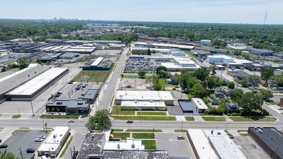 Garden Fresh (HQ) – Ferndale, MI portefeuille de 4 biens à vendre sur LoopNet.fr - Photo de l’immeuble – Image 3 sur 16
