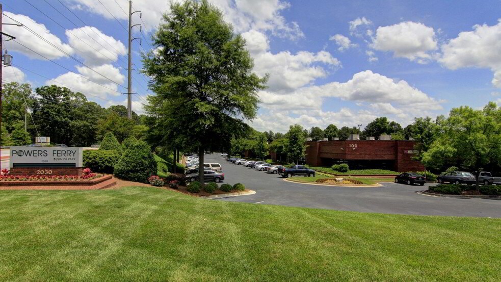 2030 Powers Ferry Rd SE, Atlanta, GA à louer - Photo de l’immeuble – Image 3 sur 8