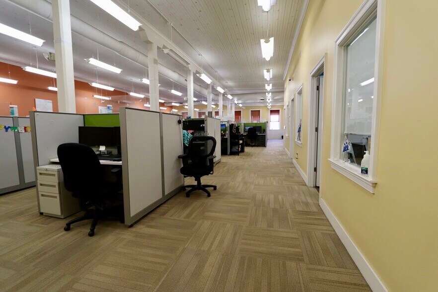 119 W Main St, Elkin, NC à vendre - Photo de l’immeuble – Image 3 sur 6