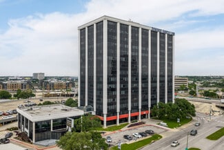 Plus de détails pour 1111 W Mockingbird Ln, Dallas, TX - Bureau à louer