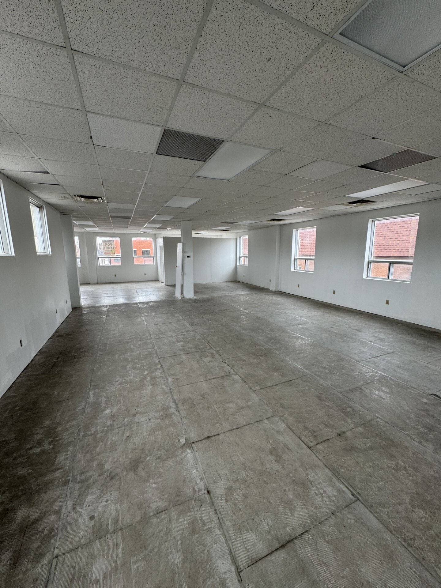 1181 Rockingham Av, Ottawa, ON à louer Photo intérieure– Image 1 sur 2