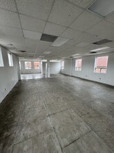 1181 Rockingham Av, Ottawa, ON à louer Photo intérieure– Image 1 sur 2