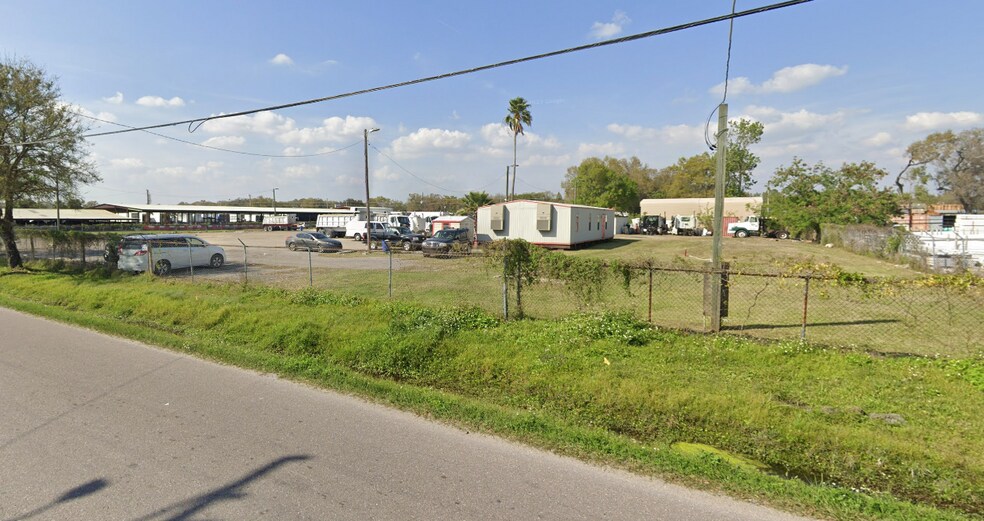 6910 E 14th St, Tampa, FL à louer - Photo de l’immeuble – Image 3 sur 5