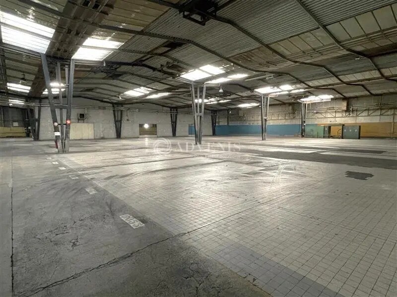 Industriel/Logistique dans Saint-Doulchard à louer Photo intérieure– Image 1 sur 5