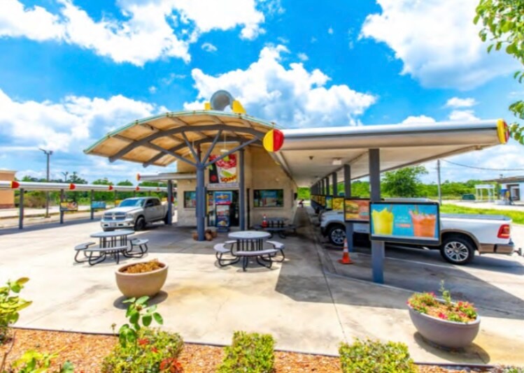 6767 W Port Arthur Rd, Port Arthur, TX à louer Photo intérieure– Image 1 sur 18