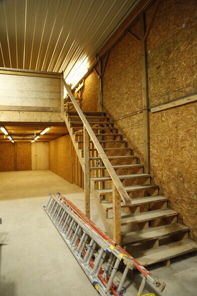 93 Bierer Lane, Morgantown, WV à louer - Photo de l’immeuble – Image 3 sur 10