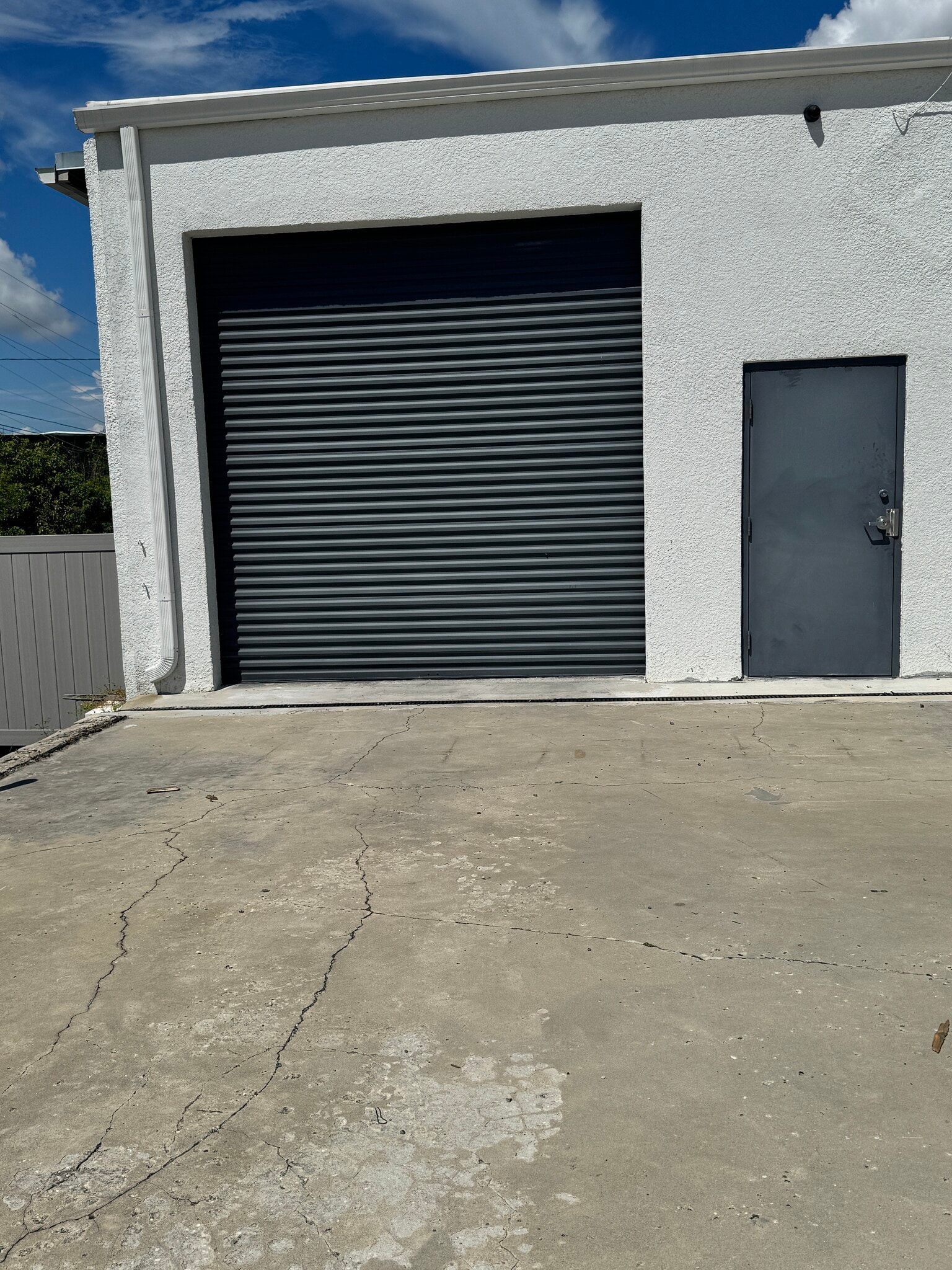 3120 N 46th Ave, Saint Petersburg, FL à louer Photo de l’immeuble– Image 1 sur 3