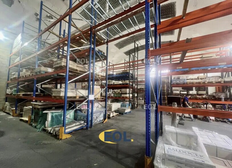 Industriel/Logistique dans La Courneuve à louer - Photo de l’immeuble – Image 3 sur 4