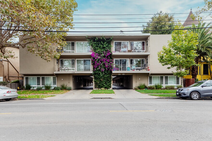 1715 Central Ave, Alameda, CA à vendre - Photo de l’immeuble – Image 1 sur 7