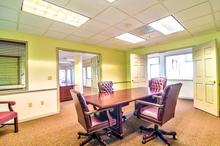 1150 Cleveland St, Clearwater, FL à louer - Photo intérieure – Image 3 sur 86