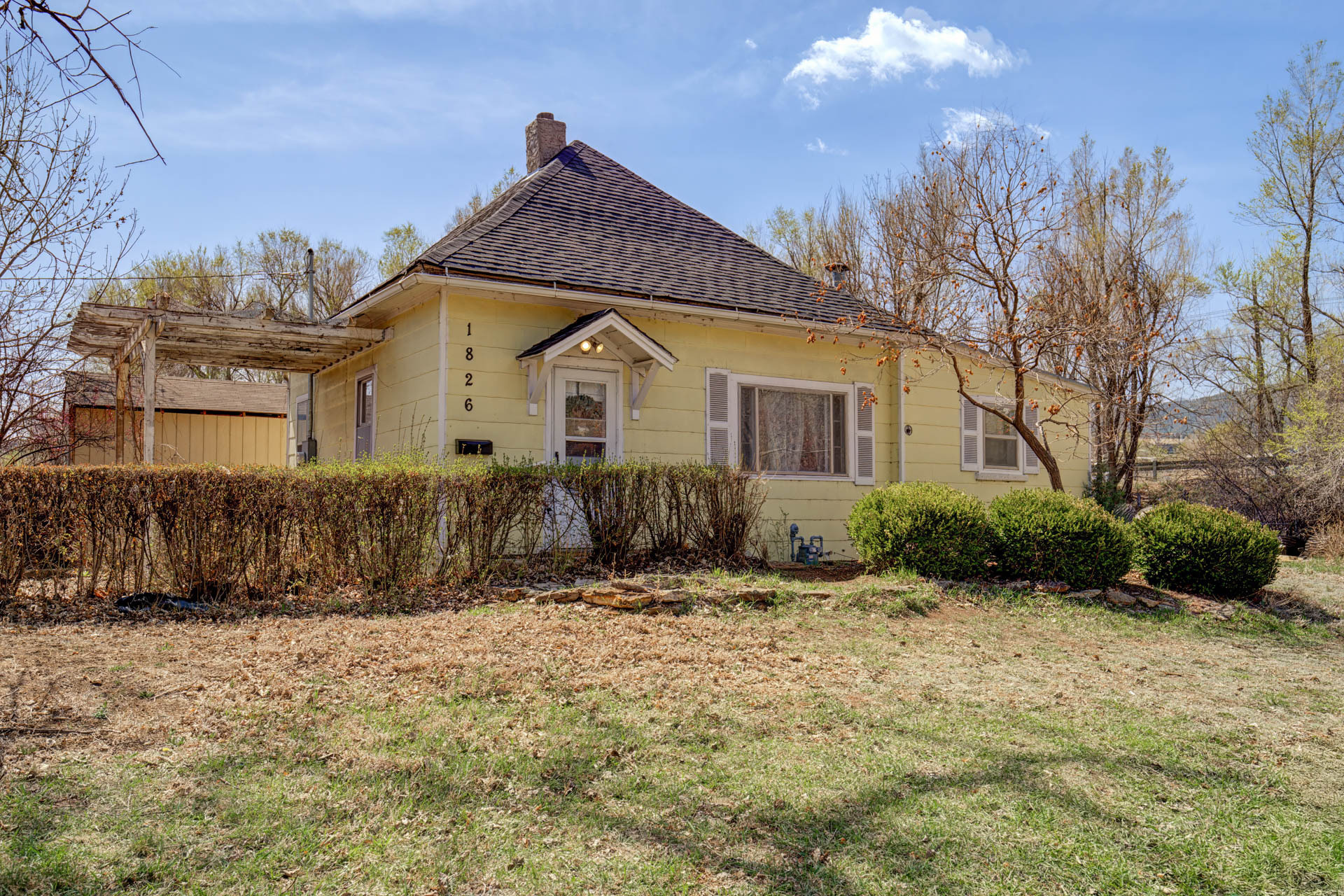 1826 Woodbine Ave, Colorado Springs, CO à vendre Photo principale– Image 1 sur 2