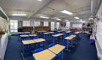 8755 Woodman Ave, Pacoima CA - Espace de bureau