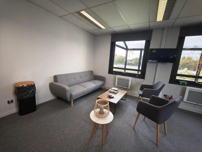 Plus de détails pour Bureau à louer