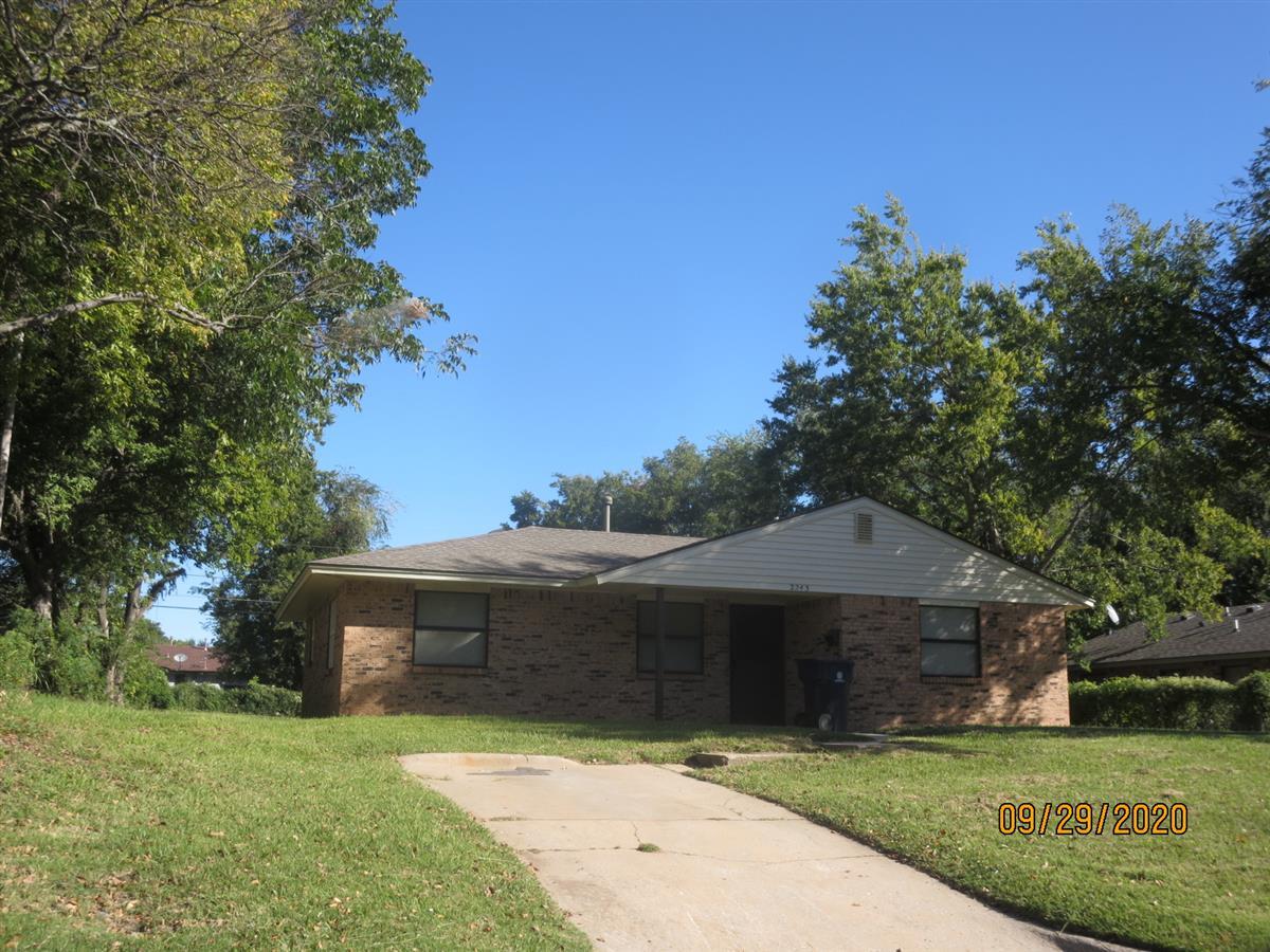 2243 NE 15th St, Oklahoma City, OK à vendre Photo principale– Image 1 sur 2