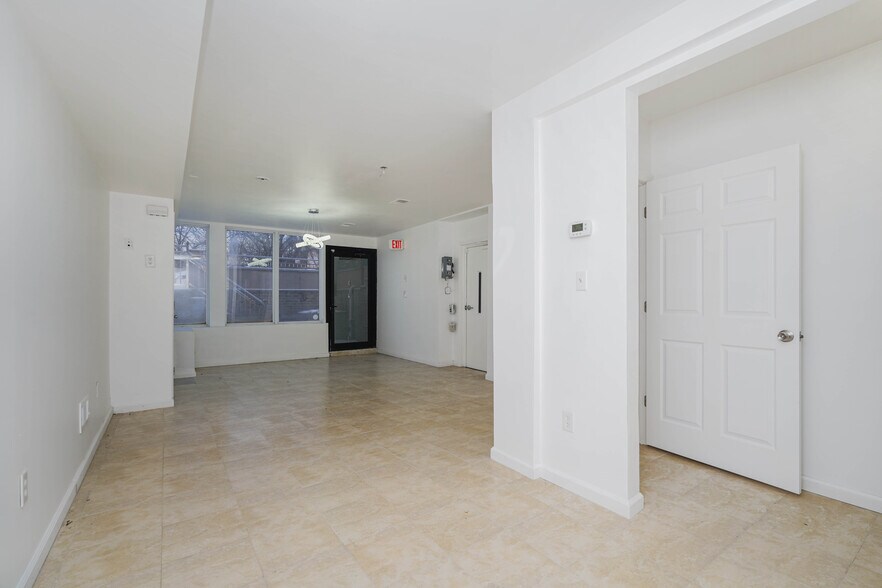 1330-1332 Rockland Ave, Staten Island, NY à louer - Photo intérieure – Image 3 sur 25