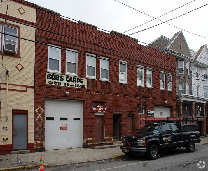 23-25 W 18th St, Bayonne, NJ à louer - Photo de l’immeuble – Image 2 sur 5