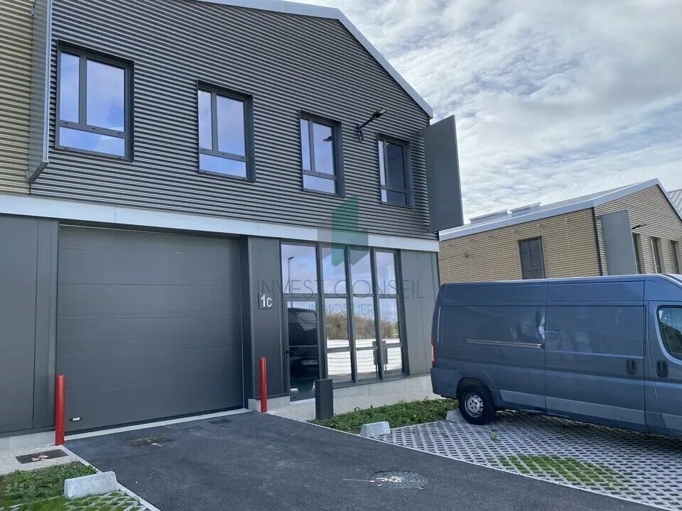 Local d’activités dans Groslay à louer Photo de l’immeuble– Image 1 sur 9