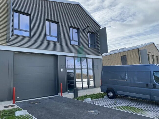 Plus de détails pour Bureau, Local d'activités à louer