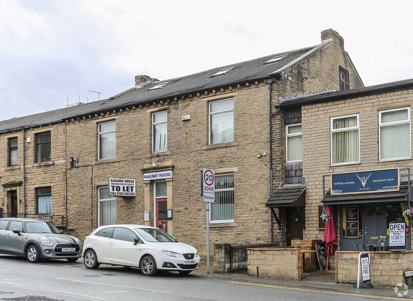 Station St, Holmfirth à vendre - Photo de l’immeuble – Image 2 sur 2
