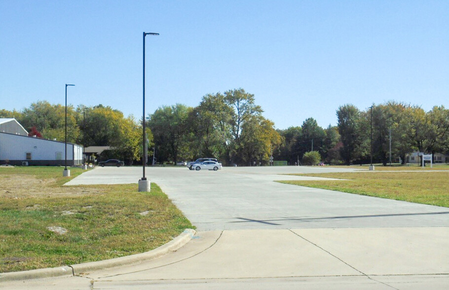 2028 W Main St, Salem, IL à vendre - Photo de l’immeuble – Image 3 sur 18