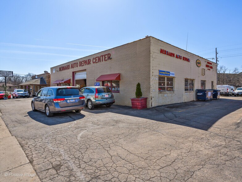 2648-2666 Waukegan Ave, Highland Park, IL à vendre - Photo de l’immeuble – Image 2 sur 20