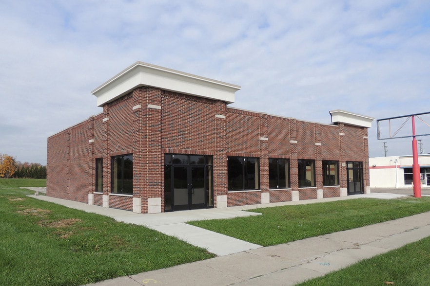 1065 N Perry St, Pontiac, MI à vendre - Photo principale – Image 1 sur 10