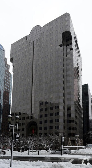 2000 Av McGill College, Montréal, QC à louer - Photo de l’immeuble – Image 3 sur 8