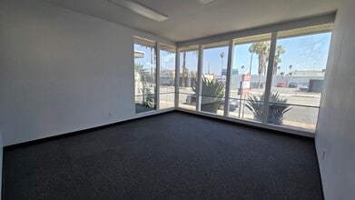 370 W 6th St, San Bernardino, CA à louer Photo intérieure– Image 2 sur 13
