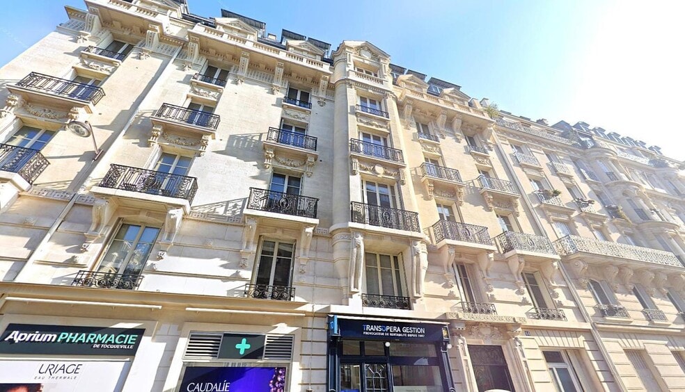 64 Rue De Tocqueville, Paris à louer - Photo de l’immeuble – Image 3 sur 17