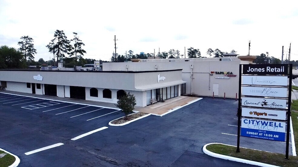 12331 Jones Rd, Houston, TX à vendre - Photo de l’immeuble – Image 2 sur 7