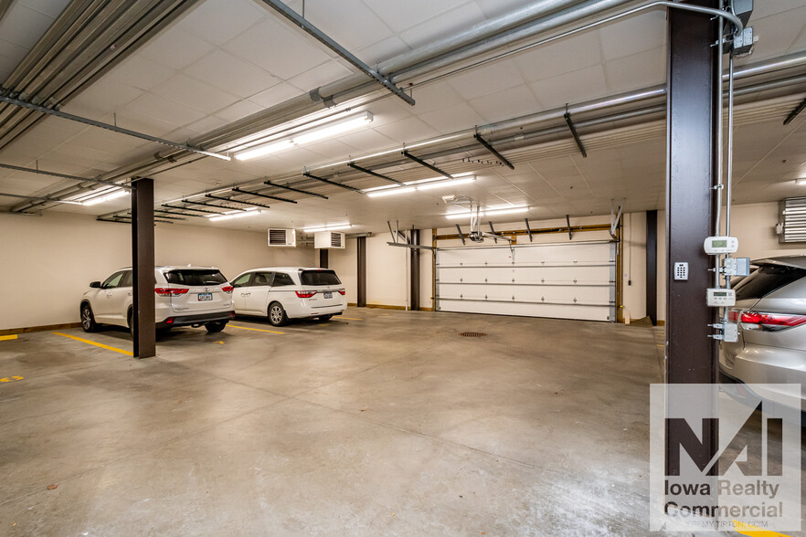 2769 Heartland Dr, Coralville, IA à louer - Photo intérieure – Image 2 sur 12