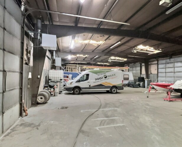4155 Poison Spider Rd, Mills, WY à louer - Photo de l’immeuble – Image 2 sur 6