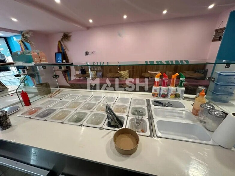 Local commercial dans Lyon à louer - Photo de l’immeuble – Image 3 sur 3