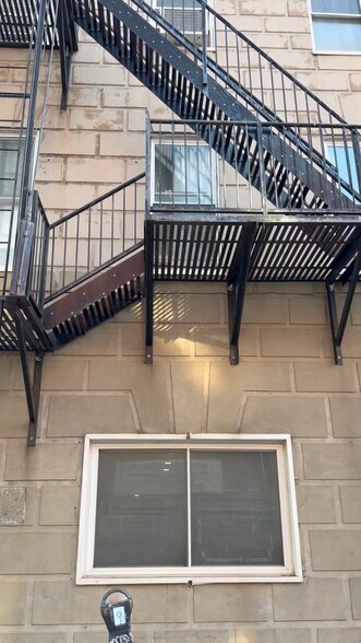 635 Newark Ave, Jersey City, NJ à louer - Vidéo sur l’annonce professionnelle – Image 2 sur 11