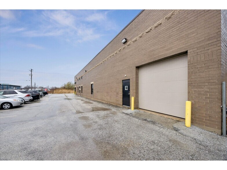 13801 S Kenton Ave, Crestwood, IL à vendre - Photo de l’immeuble – Image 2 sur 4