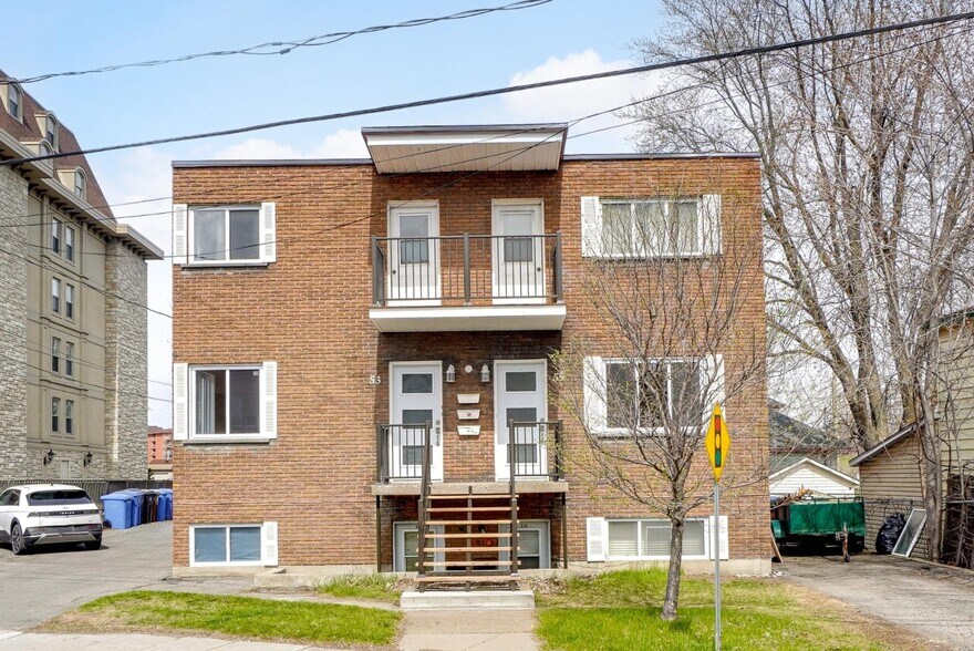51 Boul Desjardins E, Sainte-therese, QC à vendre - Photo de l’immeuble – Image 2 sur 6